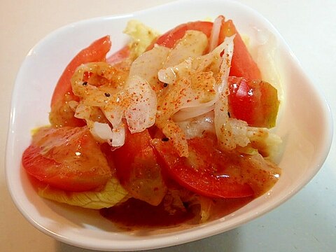 ごまドレで　レタスとトマトと玉ねぎのピリ辛サラダ